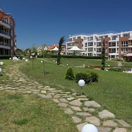 Private In Sunny Island Apartment *